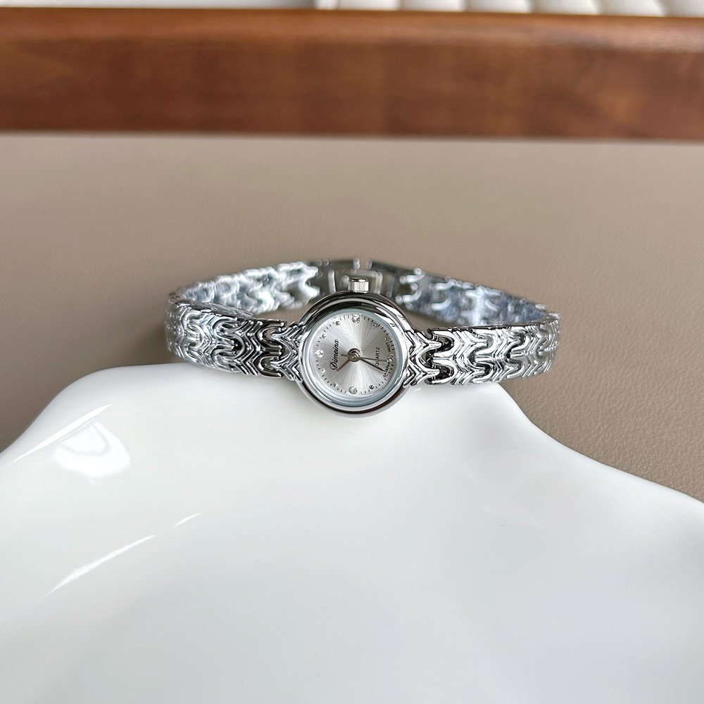 Refined Womens Watch For The Modern Niche Woman - Image 2